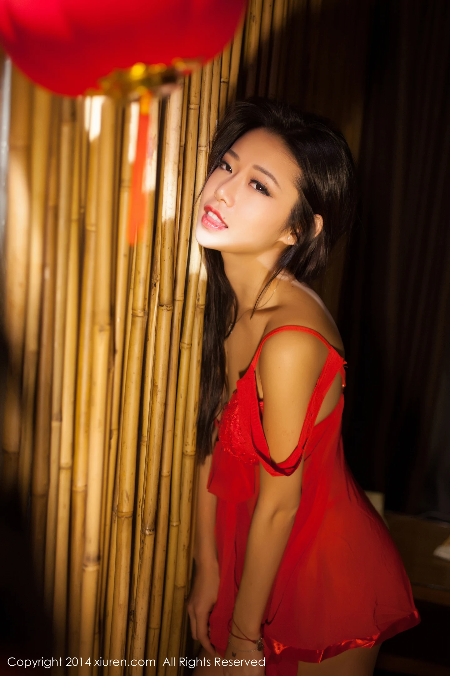[XiuRen秀人网]No.094_嫩模不性感女人Annie浴缸里酥胸半露诱惑写真55P-秀人网 - XiuRen.Pro